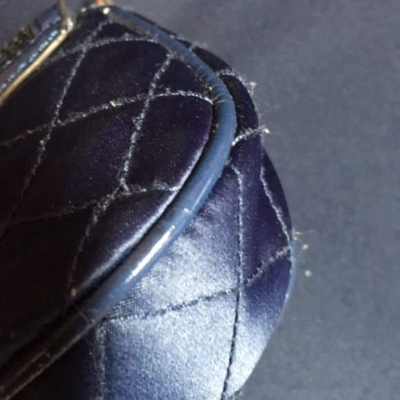 Guess Blue Sequin Sparkles Quilted Crossbody Bag - Picture 13 of 15